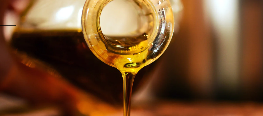 Öle für Pferde von Bieros.de z.b. Hanföl, Leinöl, Schwarzkümmelöl und Mariendistelöl